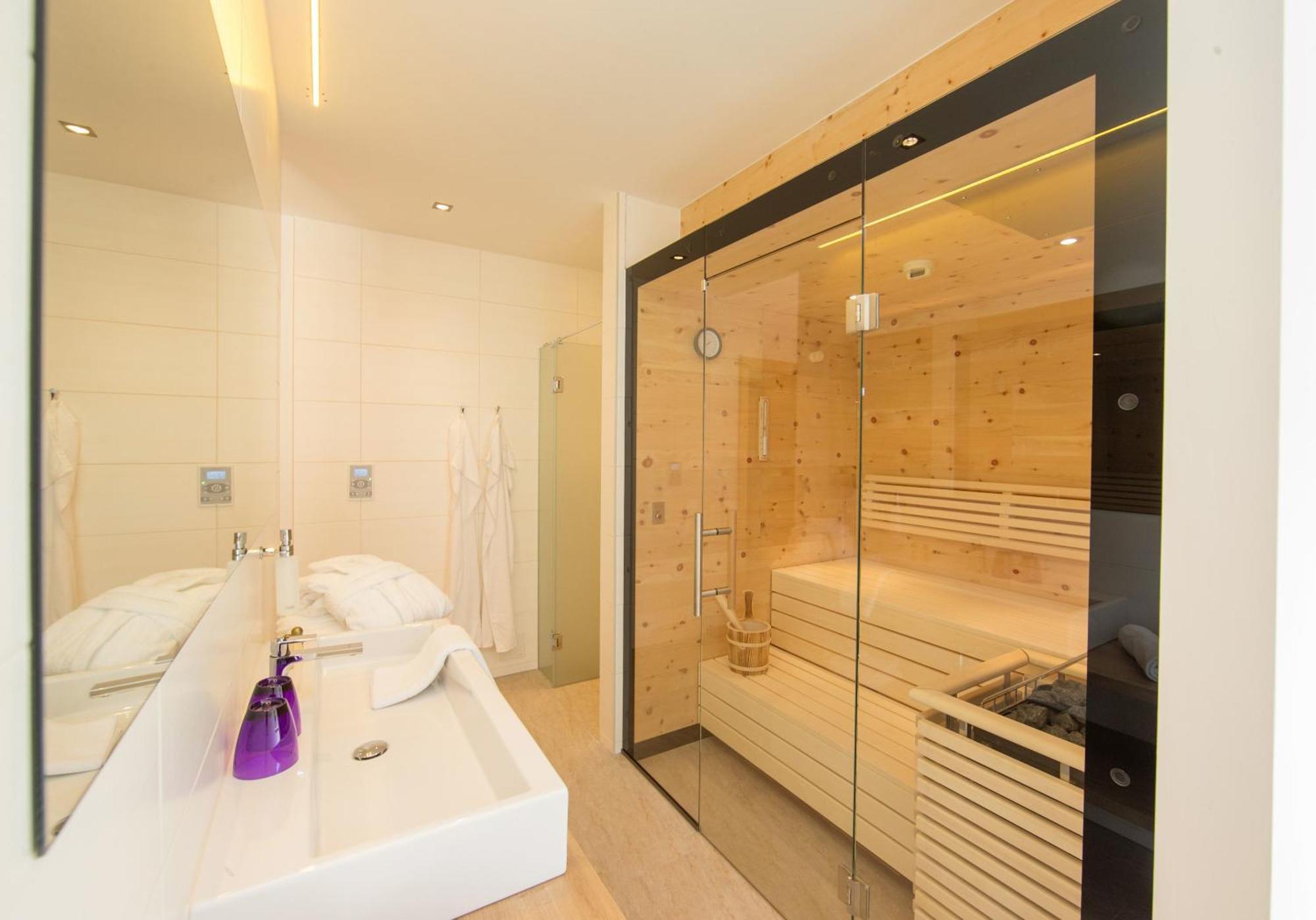 Deluxe Suite mit 1 Schlafzimmer und Balkon